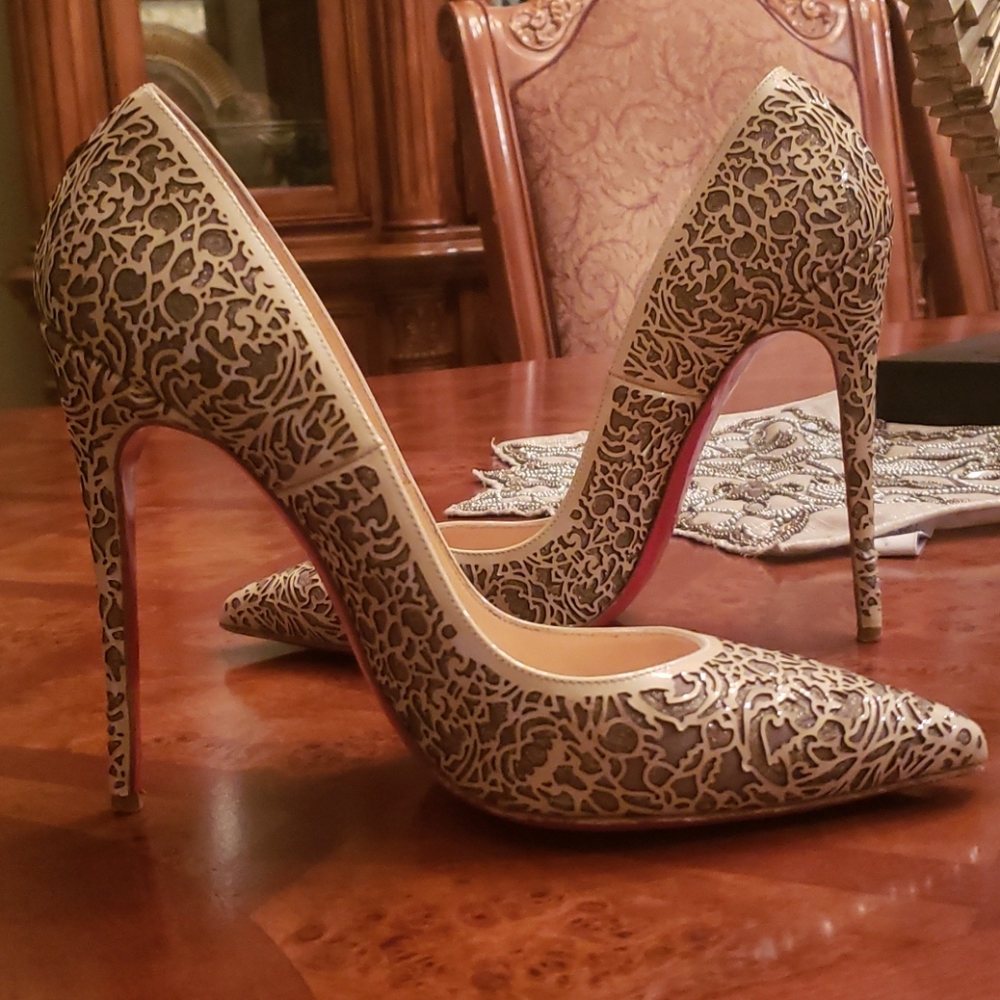Christian Louboutin  EU39